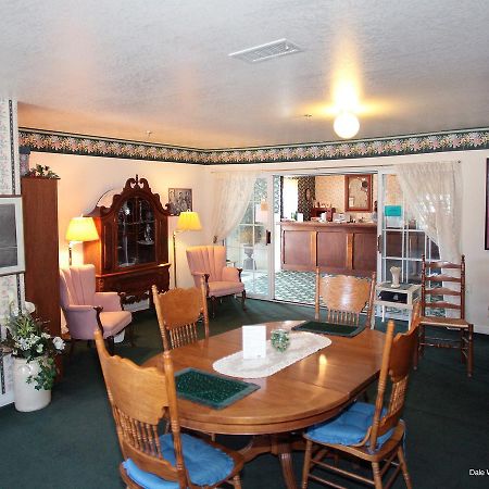 Step Back Inn Aztec Exterior photo